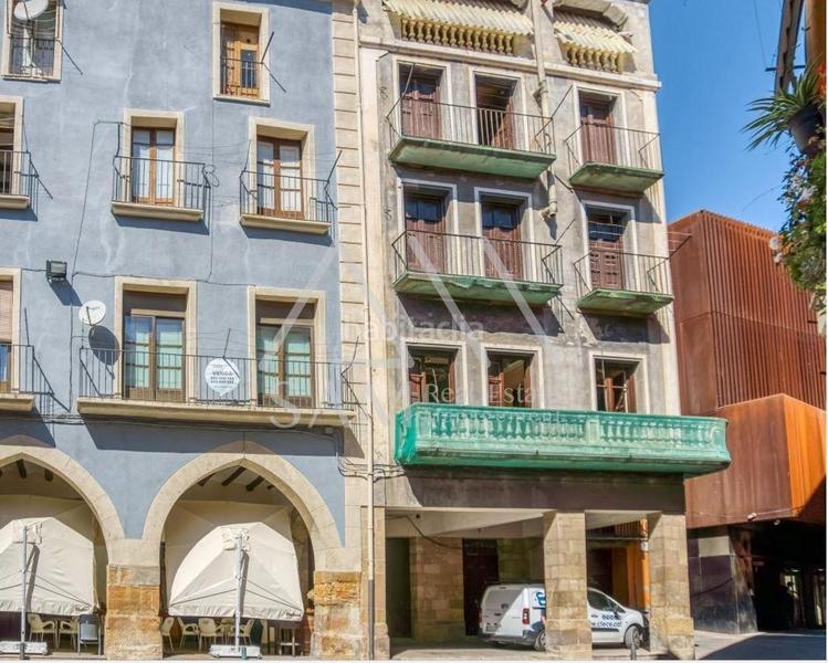 Foto e0e6a647-c344-48cc-a7f7-7bb44f5ac2b4. Edificio en Balaguer