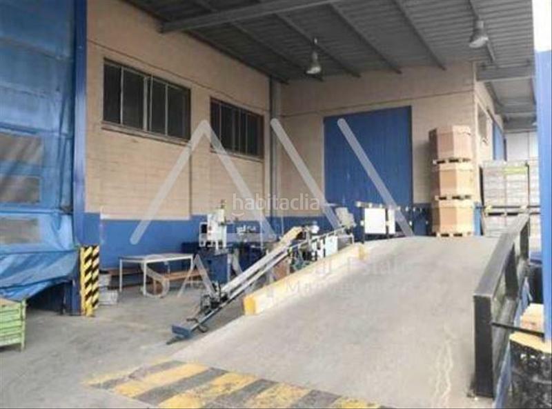 Foto bfc44d7e-3502-4898-8ab7-a7f21ac609ed. Bâtiment à usage industriel dans Zona Industrial Ripollet
