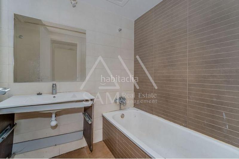 Foto f4f5b97b-265f-47c7-9e05-13d1cf0e6ad6. Flat in Hostafrancs Sabadell