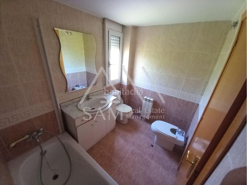 Foto 9719ed7d-90a8-44d3-a9fb-fbd2dcec6e66. Pis a Sant Sadurní d´Anoia