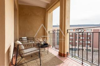 Piso en Raval. Vivienda exclusiva junto a plaza catalunya y calle pelayo, con p