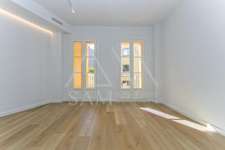 Appartement à Raval. Vivienda exclusiva junto a plaza catalunya y calle pelayo, con p