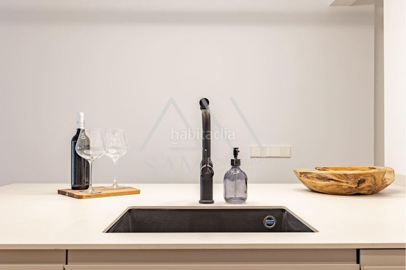 Piso vivienda exclusiva junto a plaza catalunya y calle pelayo, con piscina comunitaria en Barcelona - Imagen 20