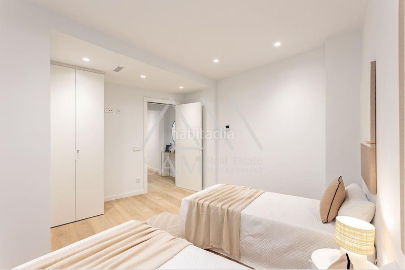 Piso vivienda exclusiva junto a plaza catalunya y calle pelayo, con piscina comunitaria en Barcelona - Imagen 23