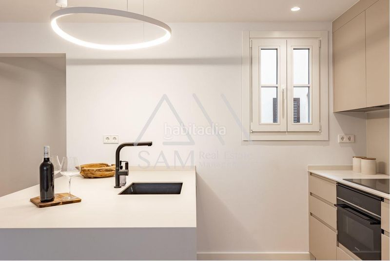 Piso vivienda exclusiva junto a plaza catalunya y calle pelayo, con piscina comunitaria en Barcelona - Imagen 17