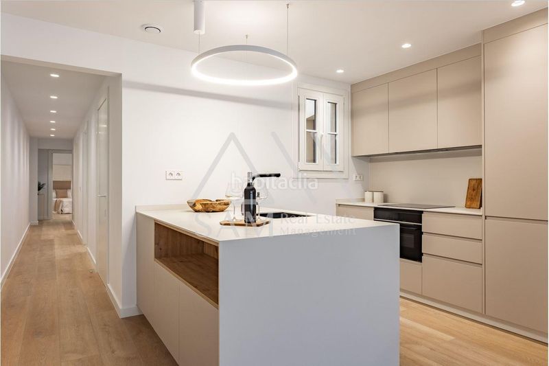 Piso vivienda exclusiva junto a plaza catalunya y calle pelayo, con piscina comunitaria en Barcelona - Imagen 16