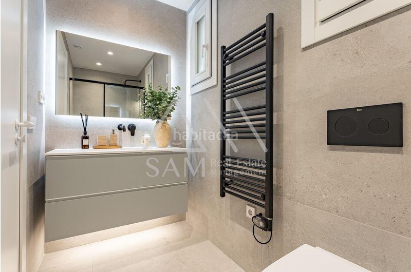 Piso vivienda exclusiva junto a plaza catalunya y calle pelayo, con piscina comunitaria en Barcelona - Imagen 30