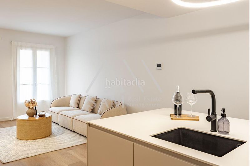 Piso vivienda exclusiva junto a plaza catalunya y calle pelayo, con piscina comunitaria en Barcelona - Imagen 18