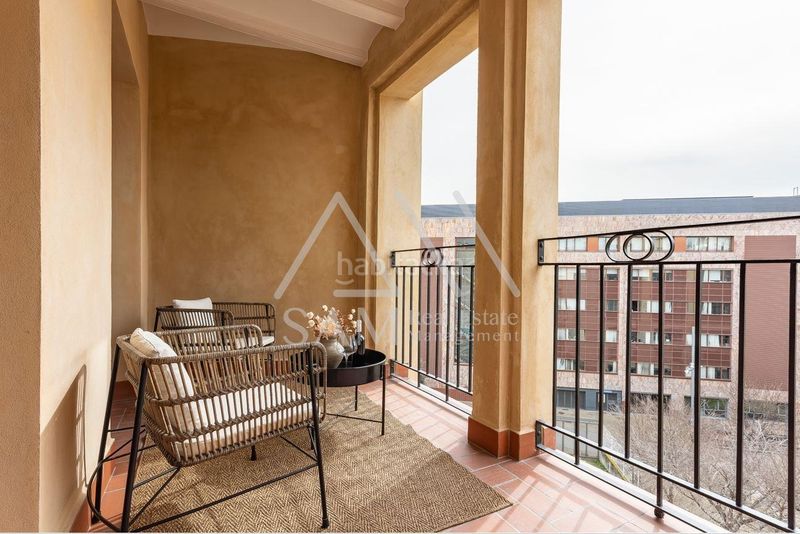 Piso vivienda exclusiva junto a plaza catalunya y calle pelayo, con piscina comunitaria en Barcelona - Imagen 2