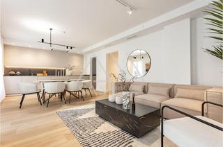 Appartamento in Raval. Vivienda exclusiva junto a plaza catalunya y calle pelayo, con p