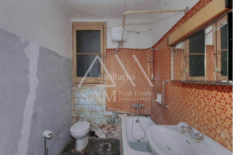 Foto c4c272d2-2327-4df7-acdc-7be1cbe97284. Pis a Gòtic Barcelona