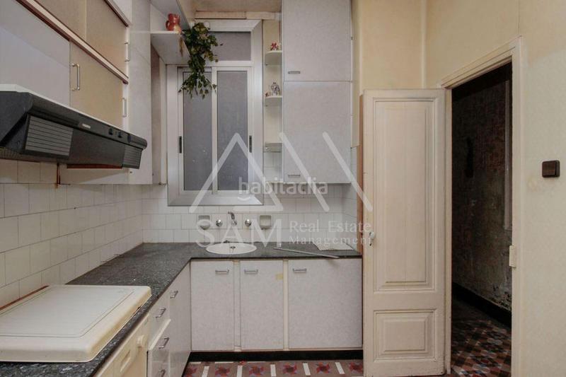 Foto f0850745-9331-4d3d-a9a9-6bb369177e70. Pis a Gòtic Barcelona