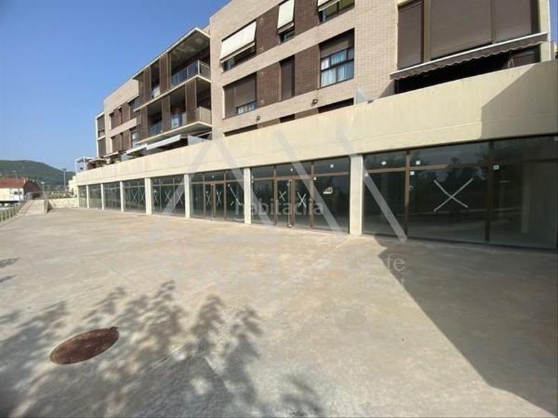 Foto 0dd0cf84-4be5-4fa5-b869-65daa51dcc75. Local comercial en Callús