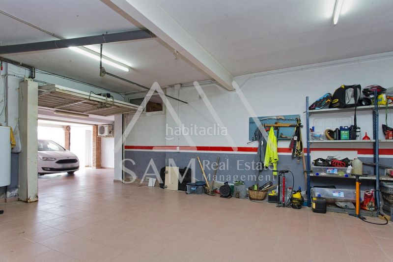 Foto 429afd8f-054c-4a2f-80ee-ae43b4f09df1. Casa amb calefacció aparcament piscina a Lliçà d´Amunt