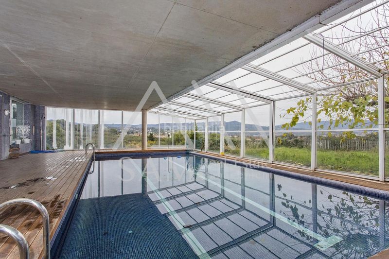 Foto bbaa6662-afb0-4c2d-9a99-27ff2ada38d4. Casa amb calefacció aparcament piscina a Lliçà d´Amunt