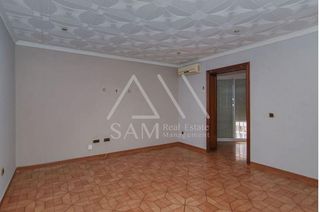 Flat in Llefià