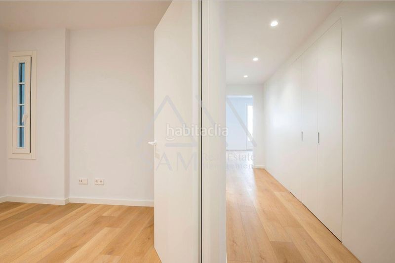 Piso vivienda exclusiva con piscina comunitaria en el corazón en Barcelona - Imagen 17