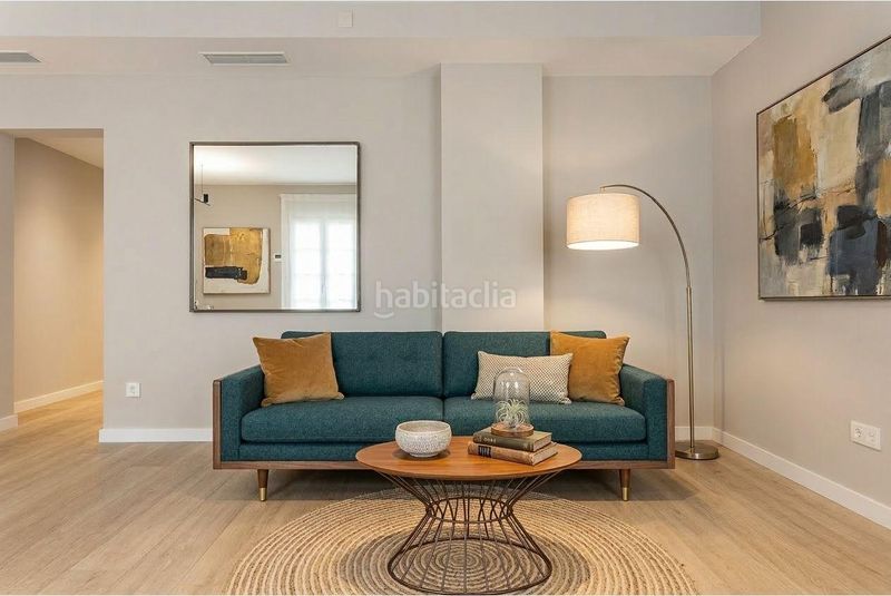 Piso vivienda exclusiva con piscina comunitaria en el corazón en Barcelona