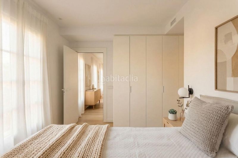 Piso vivienda exclusiva con piscina comunitaria en el corazón en Barcelona - Imagen 5