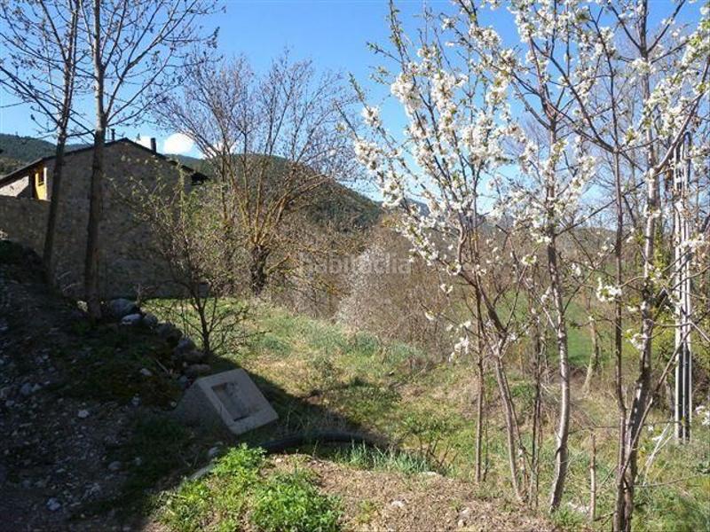 Foto f7eb4254-cfb3-456d-b4b9-3d719edb36cd. Terreny residencial a carrer ponent a Riu de Cerdanya