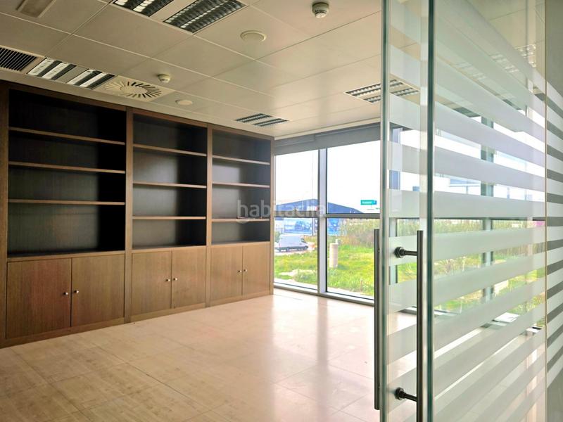 Foto 1823ef9d-6d8a-4e9e-a3f5-4138073cb6b3. Location bureau avec chauffage dans Sant Cosme-La Granja Prat de Llobregat (El)