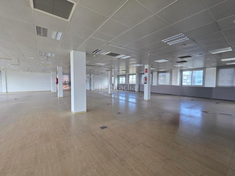 Foto 26fce260-879e-4b2d-a80c-4e345095e5f5. Location bureau avec chauffage dans Sant Cosme-La Granja Prat de Llobregat (El)