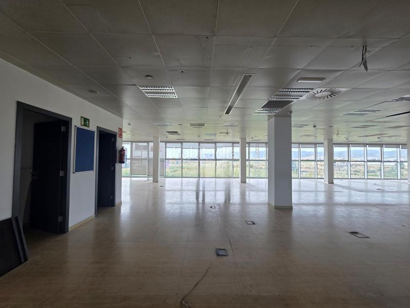Foto a6b487b8-838a-4b67-888c-6647b000a076. Location bureau avec chauffage dans Sant Cosme-La Granja Prat de Llobregat (El)