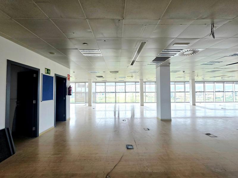Foto ffbb7e13-4e28-4e19-b3e8-ca3ffd5eb077. Location bureau avec chauffage dans Sant Cosme-La Granja Prat de Llobregat (El)
