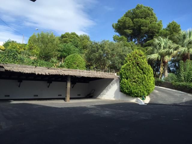 Foto 43fa4db2-b30f-4b7f-955a-ab740dd44e9c. Chalet magnífica villa señorial con vistas panorámicas sobre el mar mediterráneo en Castelldefels
