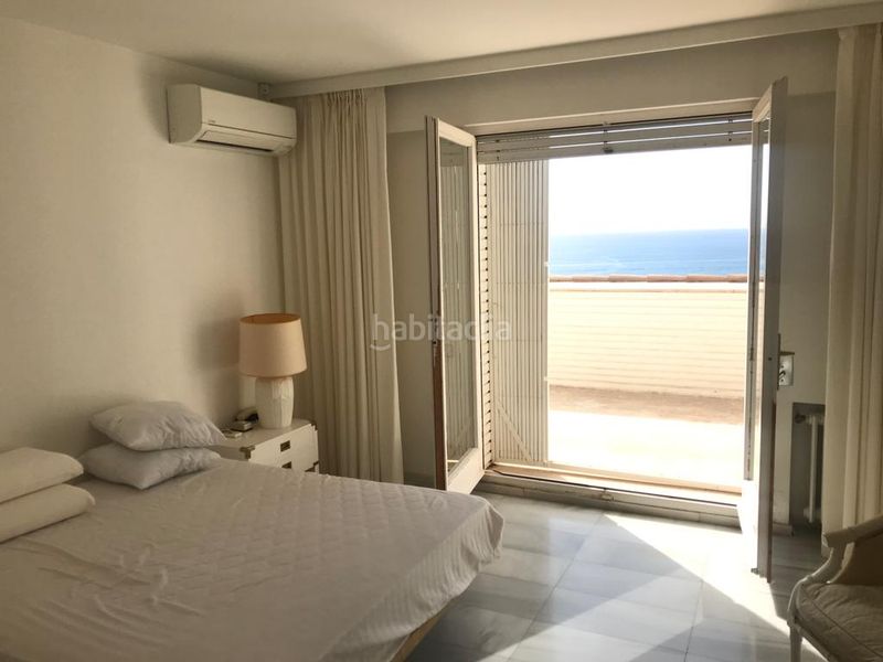 Foto 6ee59384-027d-4d41-b518-e78c0c424720. Chalet magnífica villa señorial con vistas panorámicas sobre el mar mediterráneo en Castelldefels