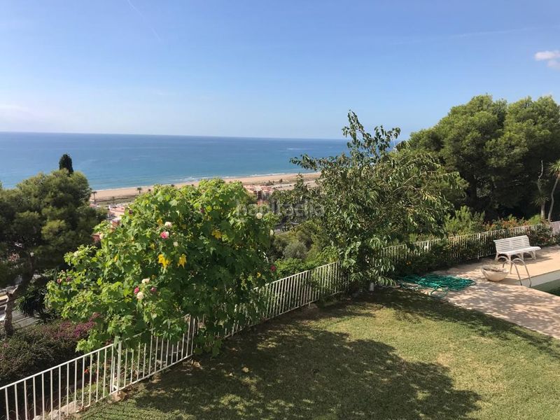 Foto a03aebf0-9a16-4dd0-ac33-227f7805bbc6. Chalet magnífica villa señorial con vistas panorámicas sobre el mar mediterráneo en Castelldefels