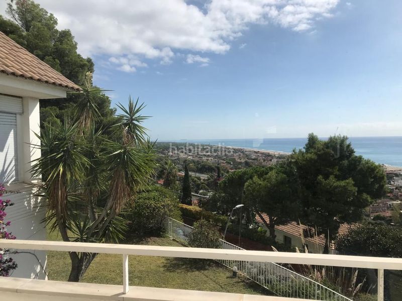 Foto b495fce8-1662-46c7-8d20-e223001aefbb. Chalet magnífica villa señorial con vistas panorámicas sobre el mar mediterráneo en Castelldefels