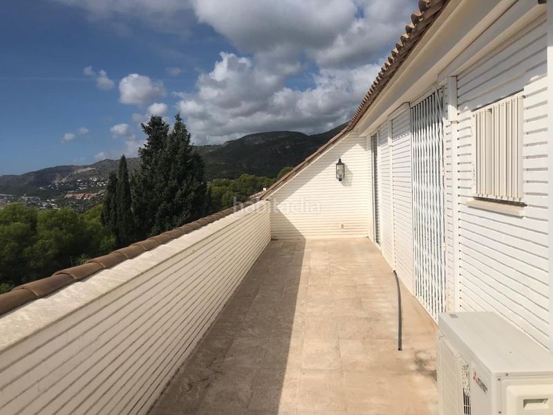 Foto bd1a537d-71d1-48cd-bc0c-63371481a4e1. Chalet magnífica villa señorial con vistas panorámicas sobre el mar mediterráneo en Castelldefels