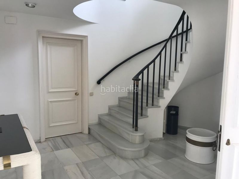 Foto c4b72111-79ba-44bc-ac6e-858bd9b0d84c. Chalet magnífica villa señorial con vistas panorámicas sobre el mar mediterráneo en Castelldefels