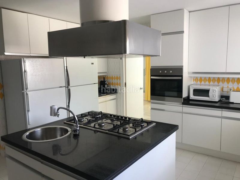 Foto d77c9e38-08bd-48e1-b7b5-233aab4dad3b. Chalet magnífica villa señorial con vistas panorámicas sobre el mar mediterráneo en Castelldefels