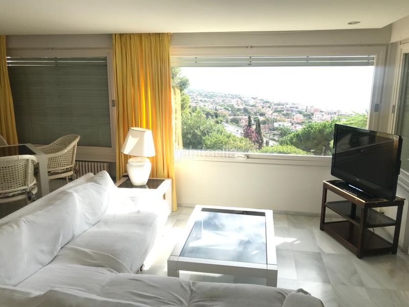Foto ea348d1f-bcde-4e6a-bf3c-d28a896e201b. Chalet magnífica villa señorial con vistas panorámicas sobre el mar mediterráneo en Castelldefels