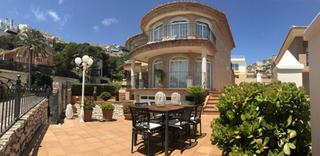 Chalet  Carrer del pare quinto. Chalet frente al mar  en urb. cap blanc