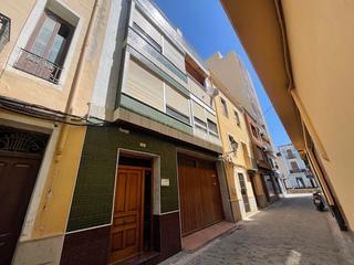 Maison à Carrer santa marta 16. Zona centro
