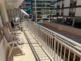 Apartament en Camins dels hmens 18. Apartamento  cerca del mar con garaje.
