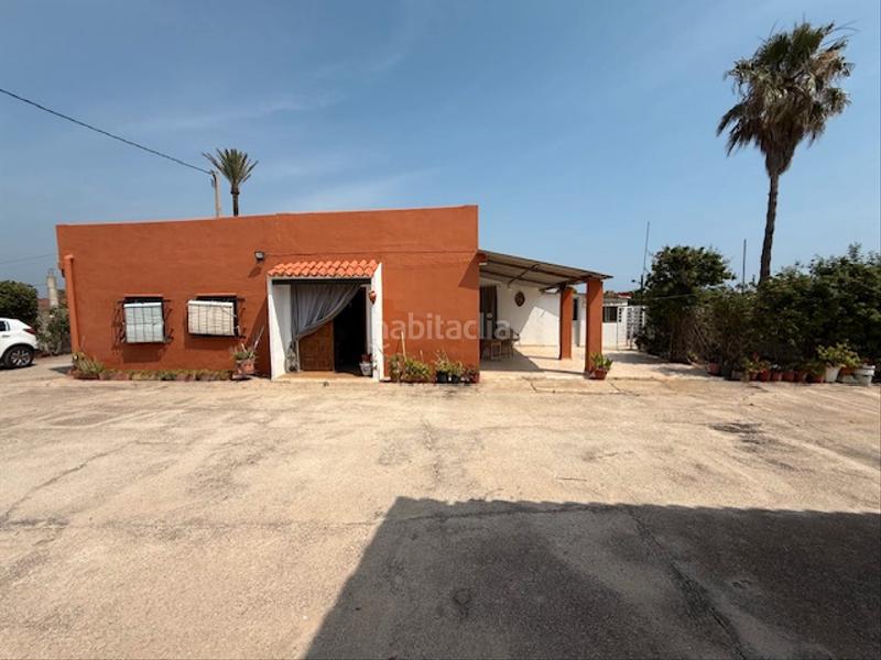 Foto 0f7c8f39-2325-4da2-b370-ed43fcf8f66f. Masia amb xemeneia piscina a El Marenyet Cullera