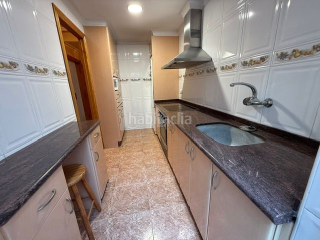 Foto c17b11ff-d5ca-4c8d-bd3f-e2a7b8badeb5. Casa amb aparcament a Sueca Sueca