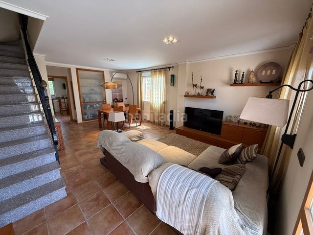 Foto 2da6add8-001a-49b7-888a-b64bd9885d63. Casa adossada a El Marenyet Cullera
