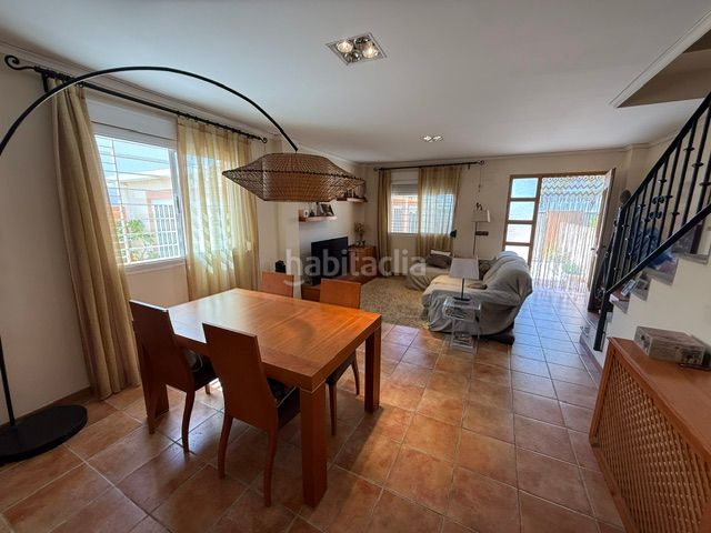 Foto afd1a77c-a923-4ef7-87c7-40fbda6fdf88. Casa adossada a El Marenyet Cullera