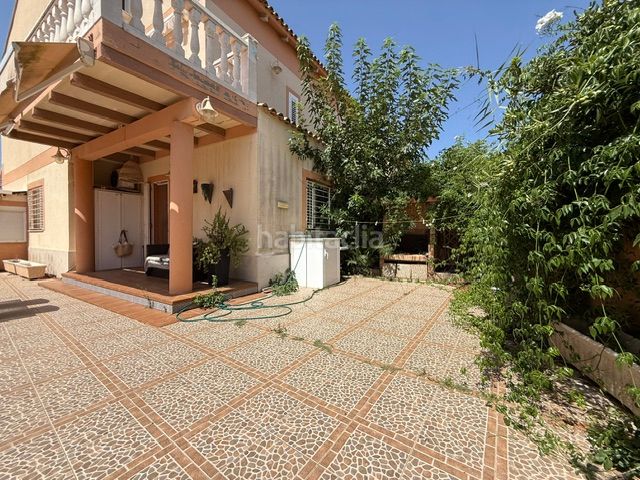 Foto f360e9ab-b039-4c0d-a7f2-d6404dfe0df5. Casa adossada a El Marenyet Cullera