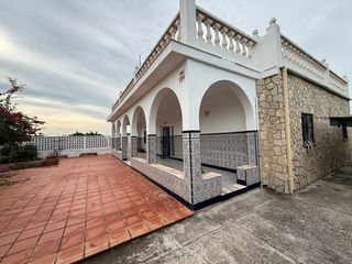 Chalet  Entrada del pollo 29. Mareny de san llorens