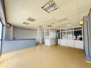 Local Comercial en Avenida bruxelas - pl industrial (cartagena) 155. Impulsa tu negocio desde el mejor punto estratégico