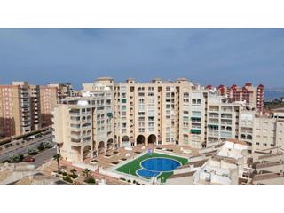 Apartament en Edificio marinasol-pl g 1. Tu refugio en la playa con piscina garaje opcional