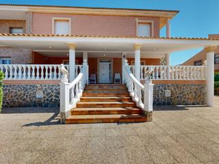 Xalet en Cl poligono y - manga 87 duplex  b 87. Tu refugio frente al mar te espera! vive el lujo en la manga del