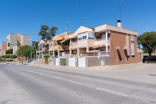 Casa adossada a San Ginés. Encantador adosado en cartagena!