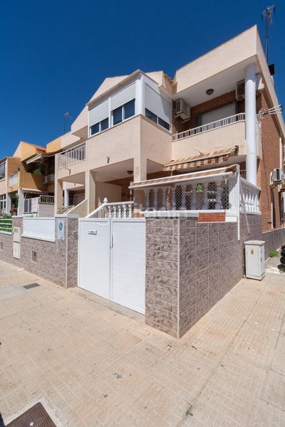 Foto cbeba25c-011c-47dd-b036-0f20771e67b1. Casa adossada amb calefacció aparcament a San Ginés Cartagena